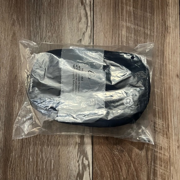 🆕LULULEMON BELT BAG TRUE NAVY - Picture 5 of 6
